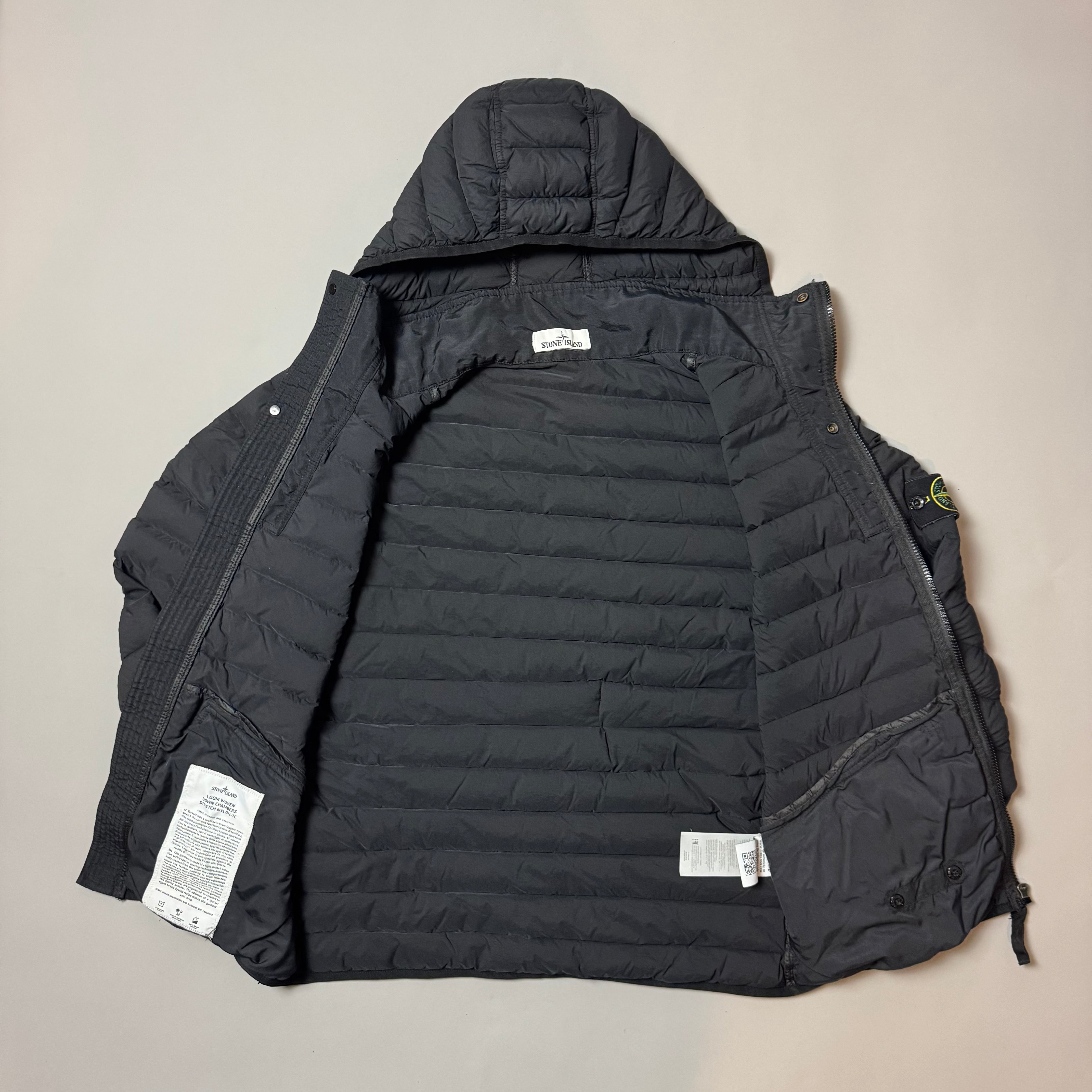 Stone Island Black Loom Woven Down Chambers Stretch Nylon-Tc Jacket - Medium