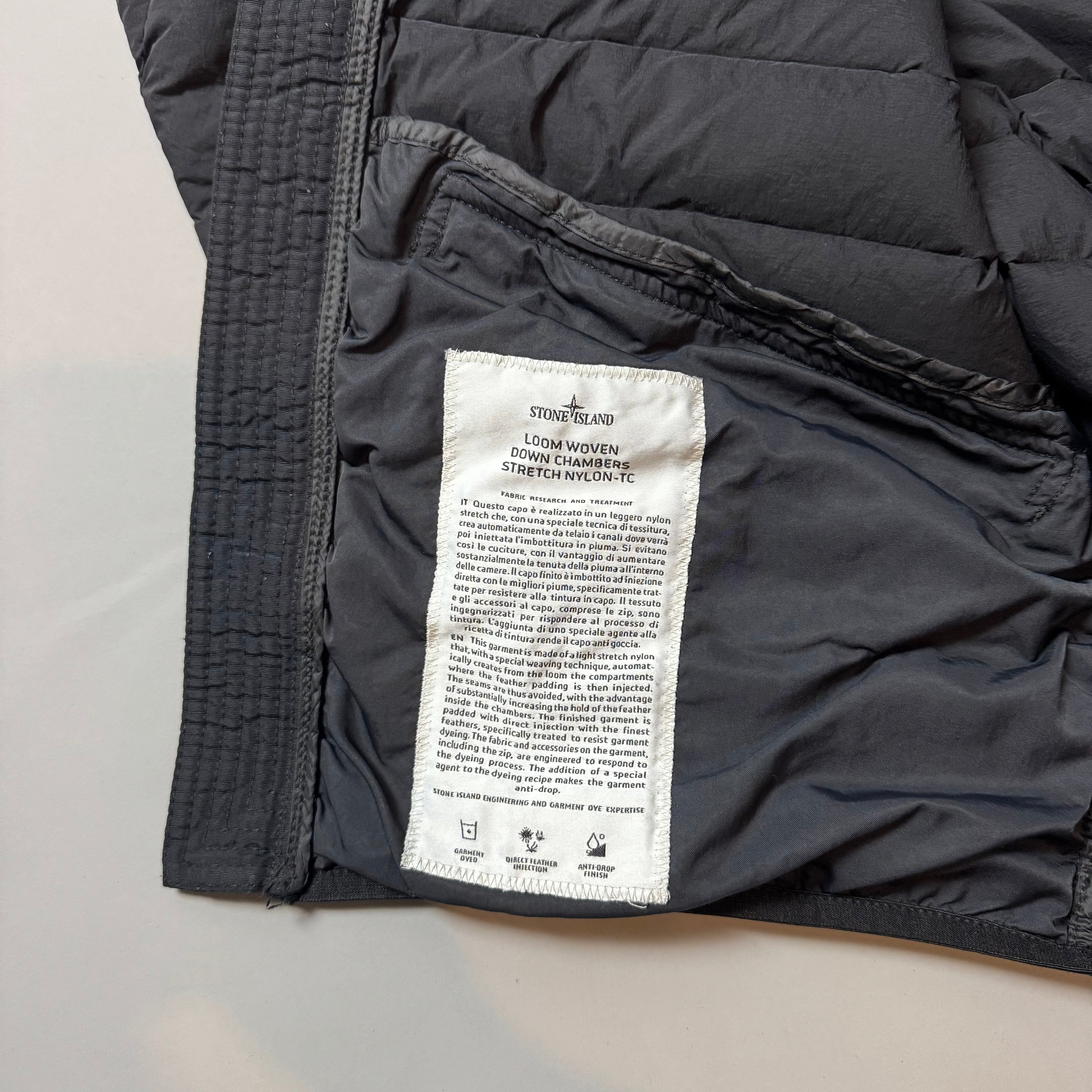 Stone Island Black Loom Woven Down Chambers Stretch Nylon-Tc Jacket - Medium